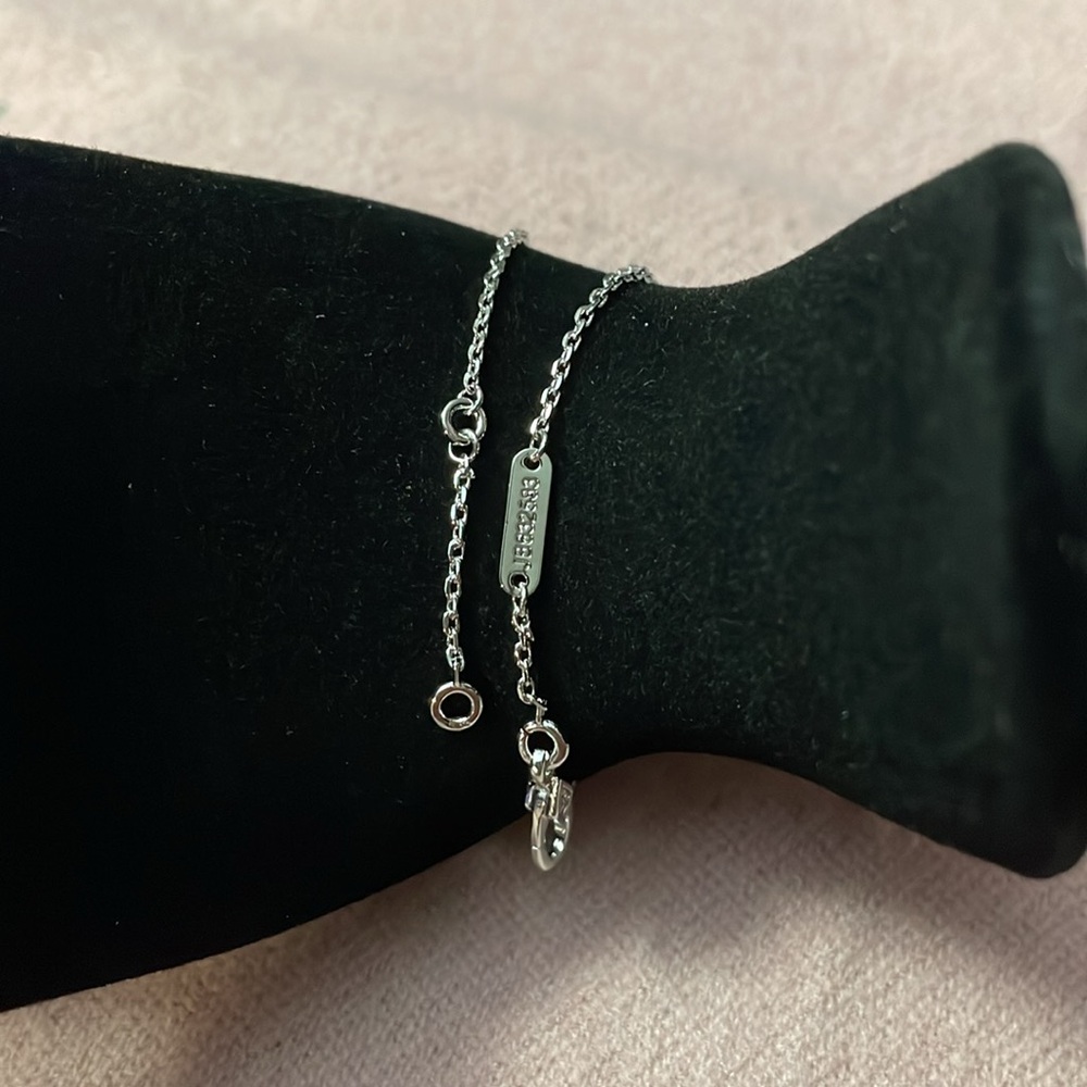 Brand New single red clover silver bracelet - Picture 3 of 3